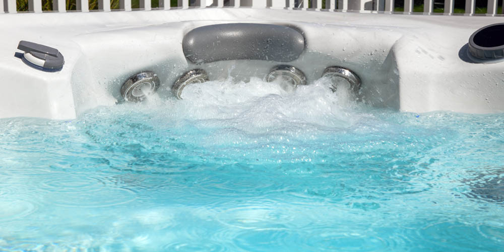StressRelief-nek- en schouderzitting op een Challenger Swim Spa.