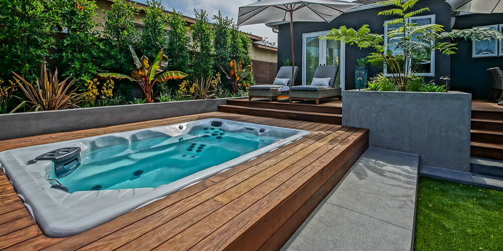 Installatie van de H2X Fitness Swim Spa.