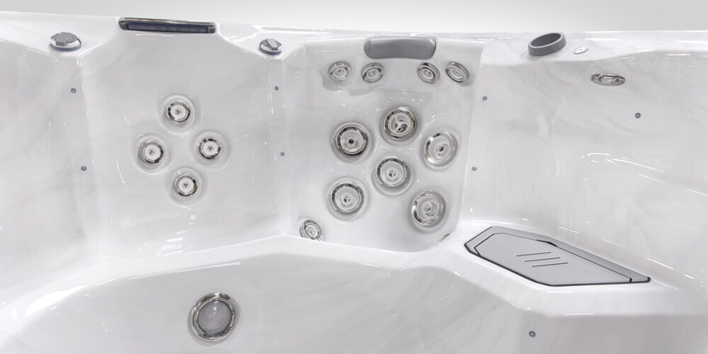 Jets in een zwemspa.