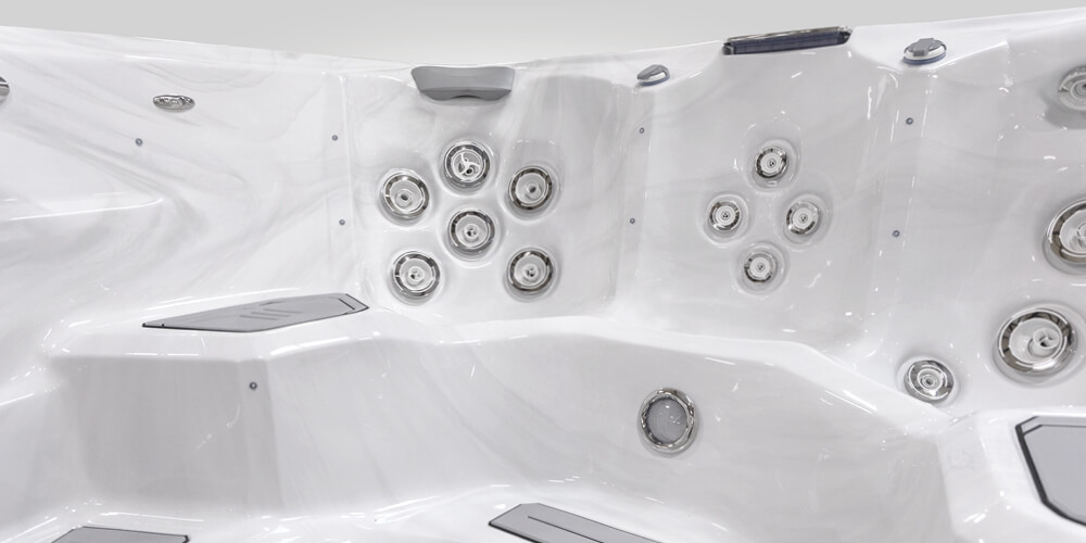 Jets in een zwemspa.